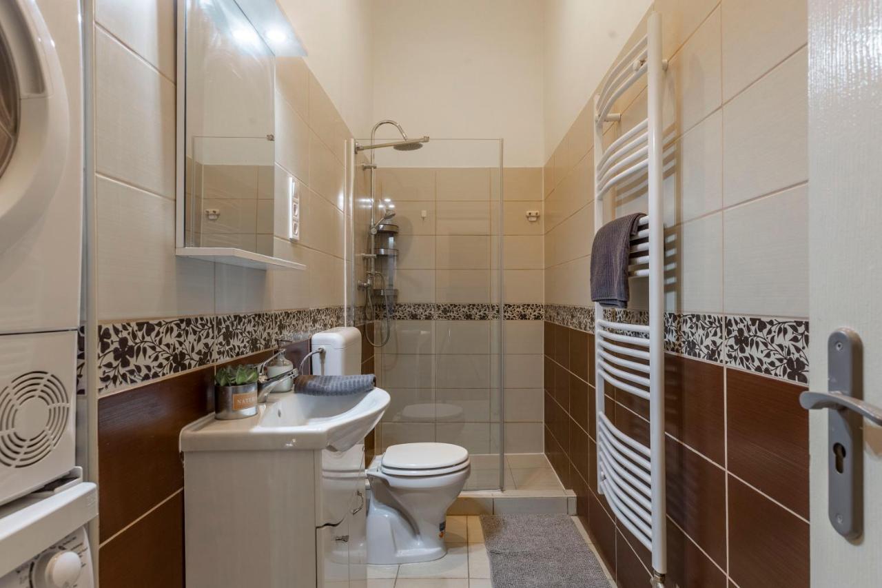 Cozy & Pleasant Homes In The Heart Of Budapest Bagian luar foto
