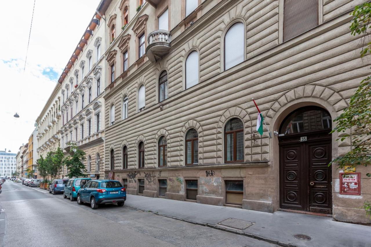 Cozy & Pleasant Homes In The Heart Of Budapest Bagian luar foto