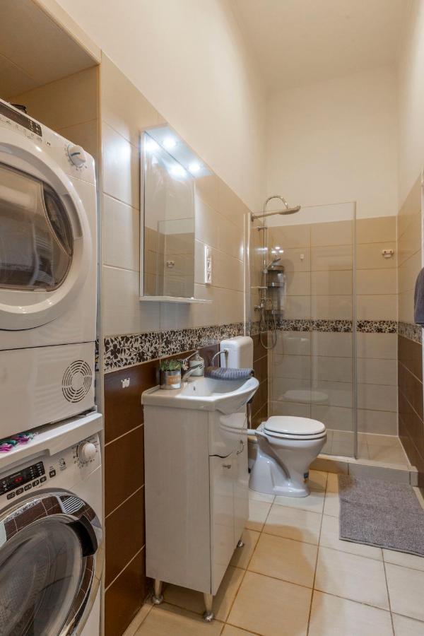 Cozy & Pleasant Homes In The Heart Of Budapest Bagian luar foto